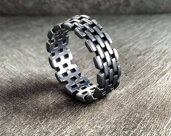Unisex Silver Chain Link Ring – Adjustable Punk Band for Men & Women | Gothic Jewelry Gift