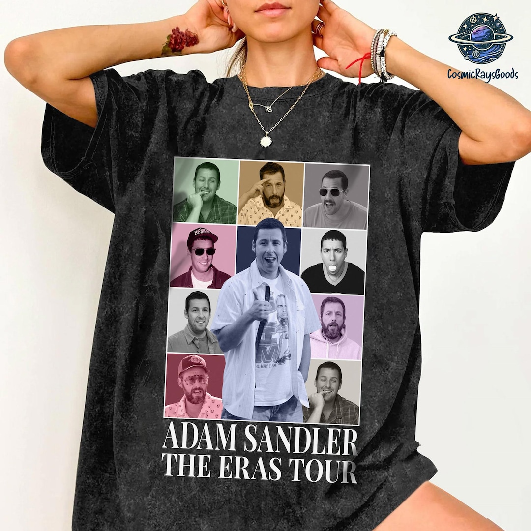 Adam Sandler The Eras Tour T-Shirt, In My Adam Sandler Era 2" Pullover Hoodie For Sale By Capisedo - Foto 4