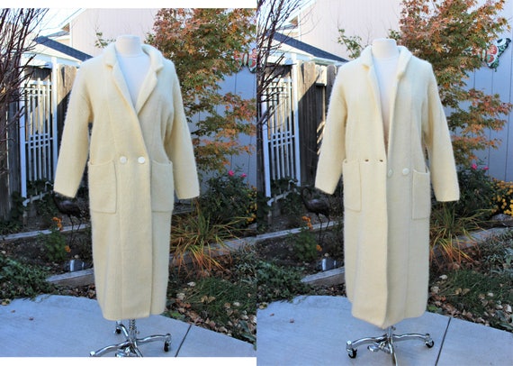 1990's White Wool Mohair Blend Sweater Coat Petite