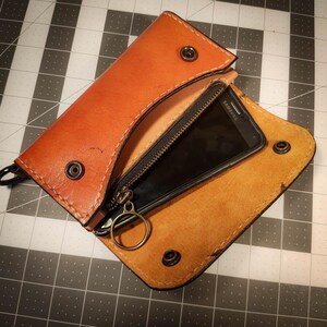 Cartera de cuero para teléfono hecha a mano