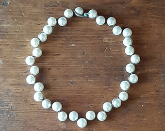 Boho knotted pearl necklace - Love Me Knot