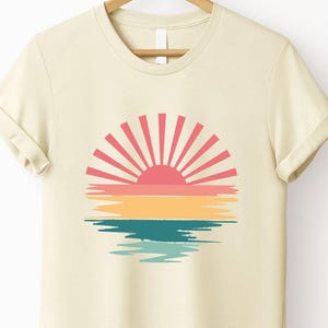 Forever Chasing Sunsets T-shirt, Vintage Summer Tee, Retro Beach Aesthetic Clothing, Tropical Vacation Tee, Sunset Lover Gift Apparel