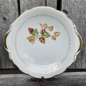 Digoin Sarreguemines September model round porcelain pie, cake or serving dish