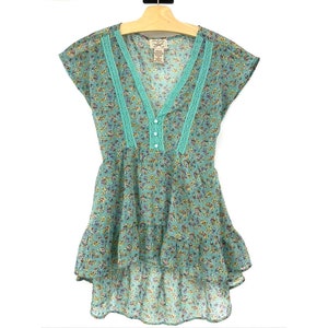 Eyelash Couture Floral Ruffle High Low Tie Back Blouse XS