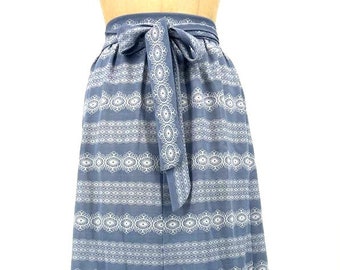 Vintage Damen A-Line Wrap Blau Weiß Deckchen Muster Krawatte Taille Maxi Rock M