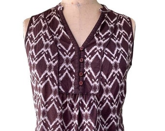 St. John's Bay Brown Printed Sleeveless Half Button Tank Blouse Shirt PM