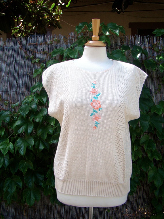 Vintage 80s / New Wave / Cream / Embroidered / Peach Roses Vintage 80s / New Wave / Cream / Embroidered / Peach Roses