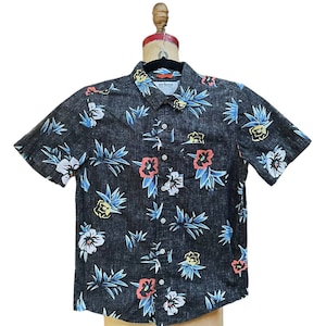 Urban Pipeline Boys Button Down Shirt Blue Floral Short Sleeve Collared L
