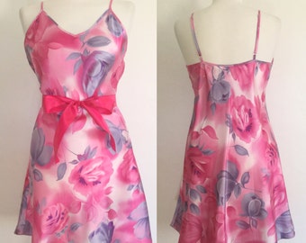 Vintage 80s / Hot Pink / Rose / Floral Print / Boudoir / Nightie / Babydoll / Medium