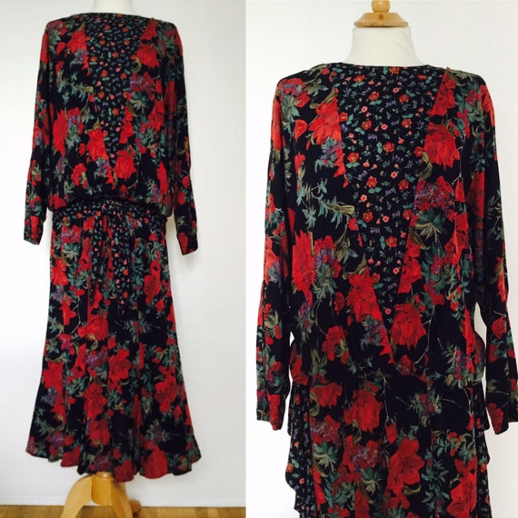 Vintage 80s / Red / Floral / Gauze / Gypsy / Drop