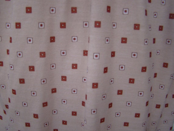 Vintage 70s / Tan and Dark Brown / Square Design … - image 5