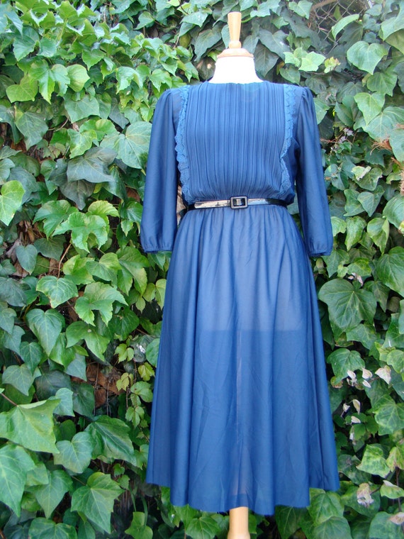 Vintage 70s / Navy Blue / Puffed Sleeve / Accordi… - image 1