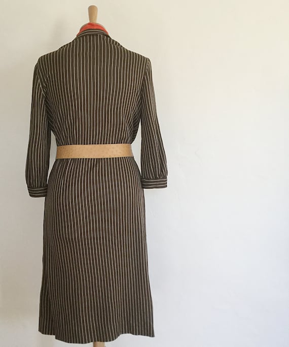 Vintage 70s / Dark Brown and Cream / Striped / Bu… - image 5