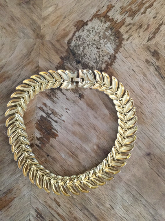 Vintage 70s / Gold / Leaf / Choker Necklace and B… - image 4