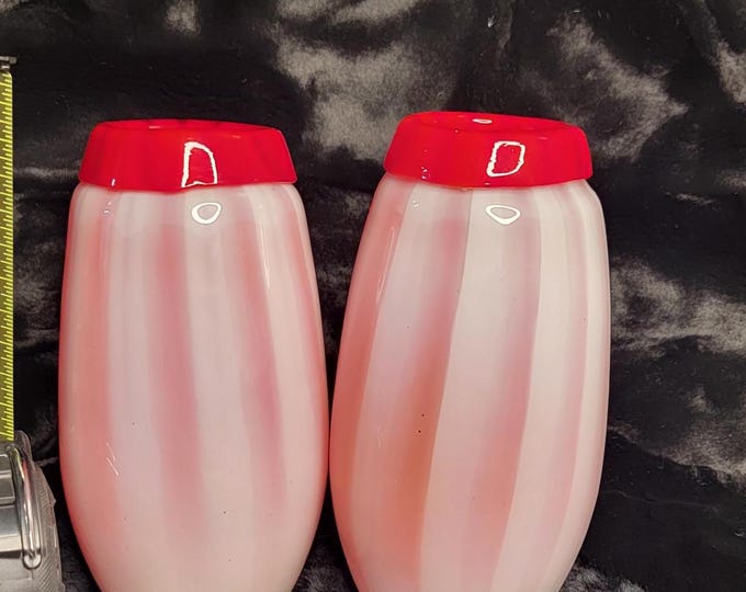 Dale Tiffany Favrile Art Glass Vase Red and White 7.75" with Sticker