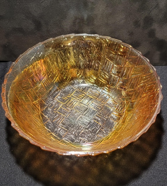 Vintage Amber Carnival Glass Bowl – Basketweave Pattern – Iridescent Orange Glass – Retro Serving Bowl – Fall Decor