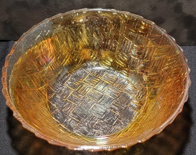 Vintage Amber Carnival Glass Bowl – Basketweave Pattern – Iridescent Orange Glass – Retro Serving Bowl – Fall Decor
