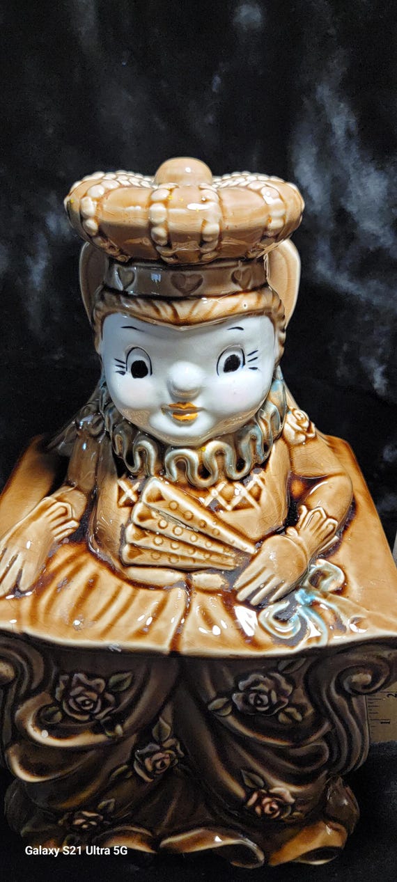 Rare Queen Cole Cookie Jar