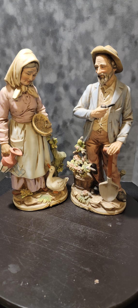 Vintage Farmer Couple Figurines – Cottagecore Farmhouse Decor”).
