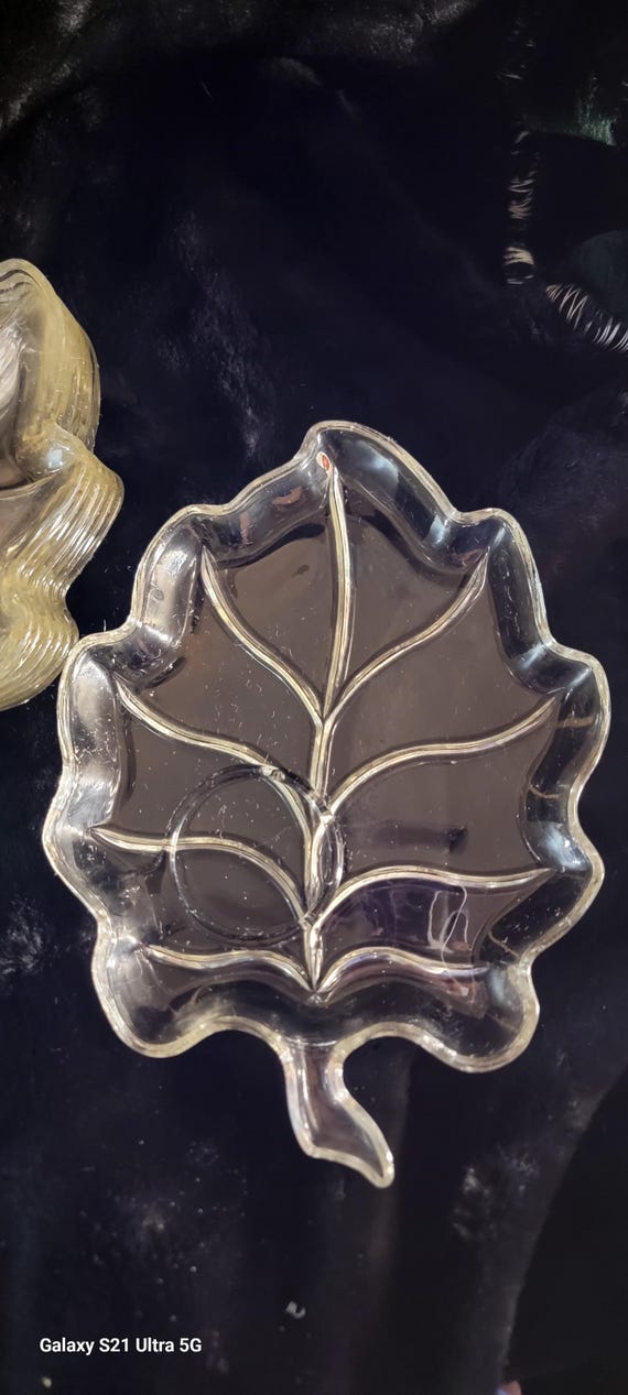 Vintage Clear Oak Leaf Plate