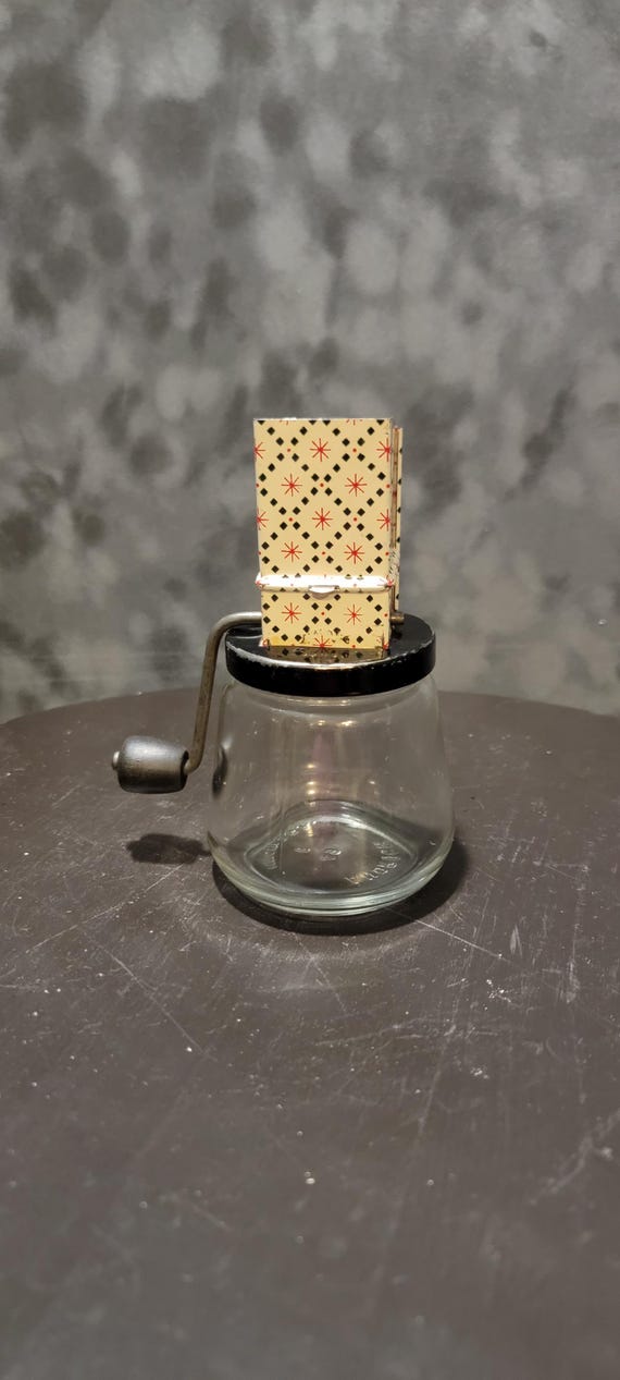 Vintage Mid-Century Glass Nut Grinder with Atomic Starburst Lid – 1950s Kitchen Chopper