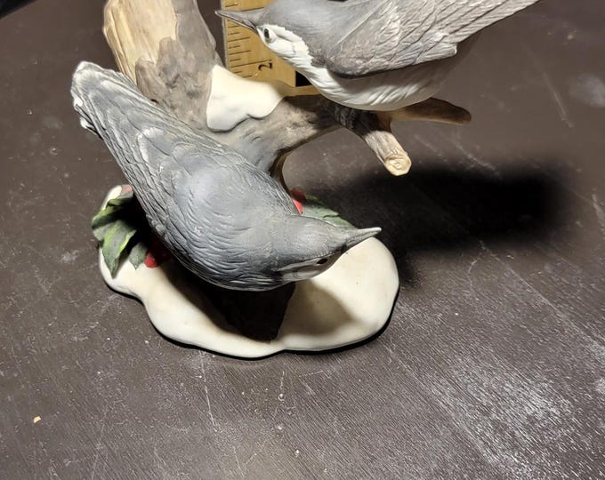 Vintage 1984 Gallery Originals Bird Figurine – Limited Edition Winter Scene – Hand-Painted Porcelain – Nature Decor – 6.5” Tall