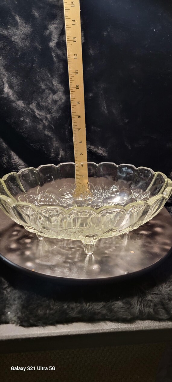 Vintage Indiana Glass "Harvest Grape" Fruit Bowl – Scalloped Edge – 8" Clear Pressed Glass