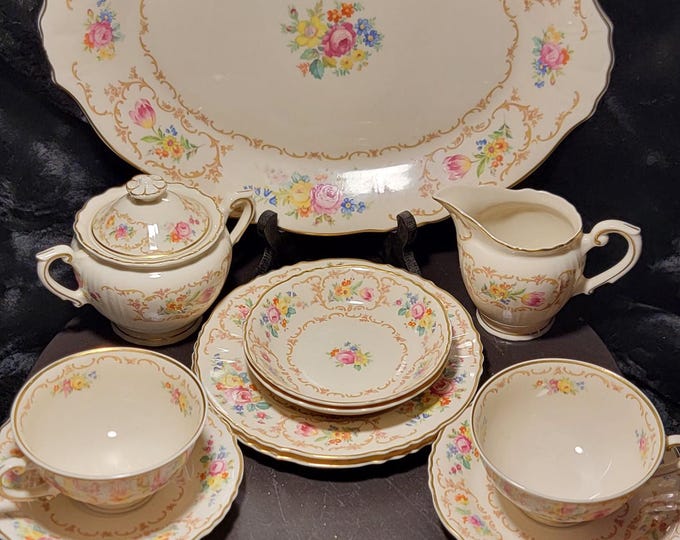 Vintage Syracuse China “Briarcliff” – Federal Shape – 10-Piece Tea & Serving Set – 1940s Floral Gold Scroll – Made in USA