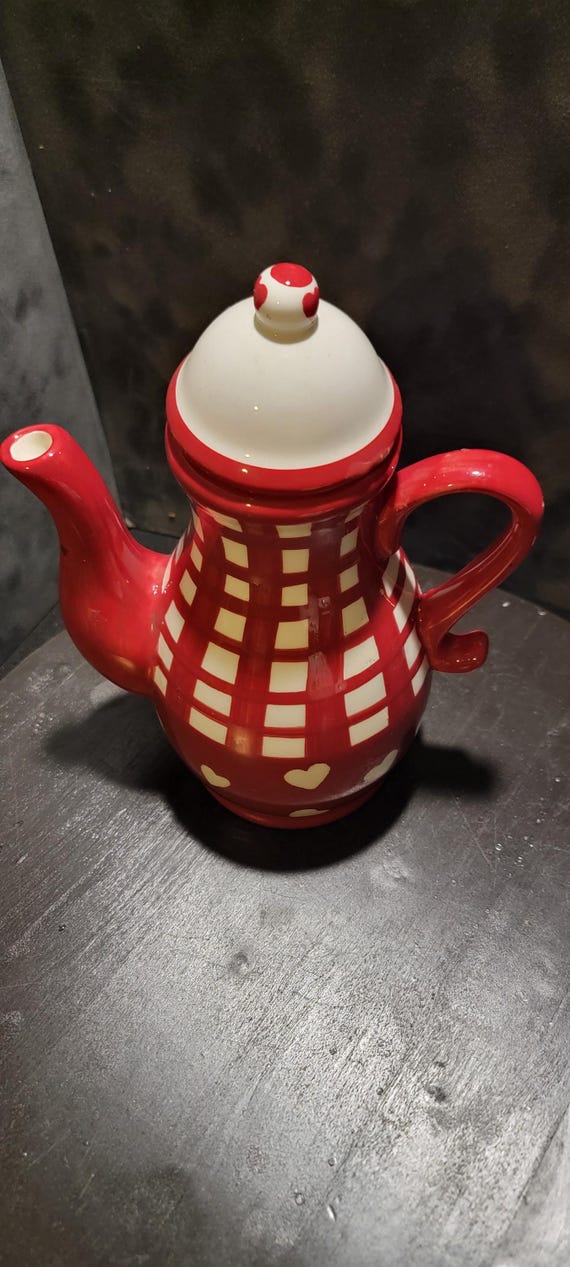 Mesa International Warner New Hampshire Red & White Checkered Heart Teapot | Vintage Ceramic Teapot