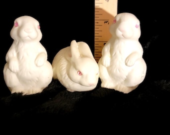 Vintage White Rabbits Department 56 made in Taiwan