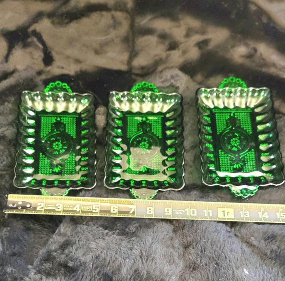 Vintage Emerald Green Glass Vanity/Relish Dish