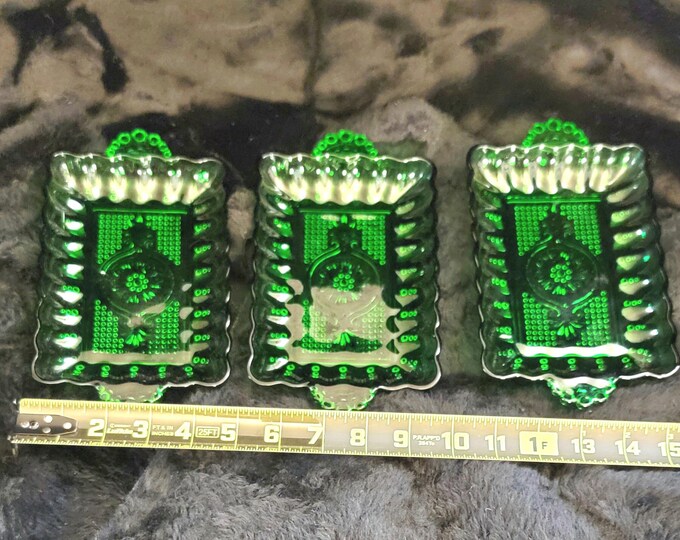 Vintage Emerald Green Glass Vanity/Relish Dish