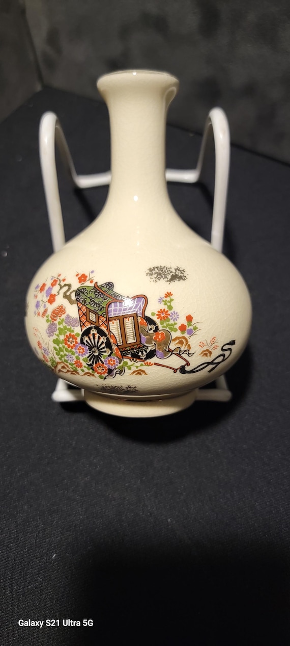 Vintage Asian Style Crackle Glaze Bud Vase, Hand Painted Floral Carriage Design, Cream Porcelain Decorative Vase, Mid Century Export Decor