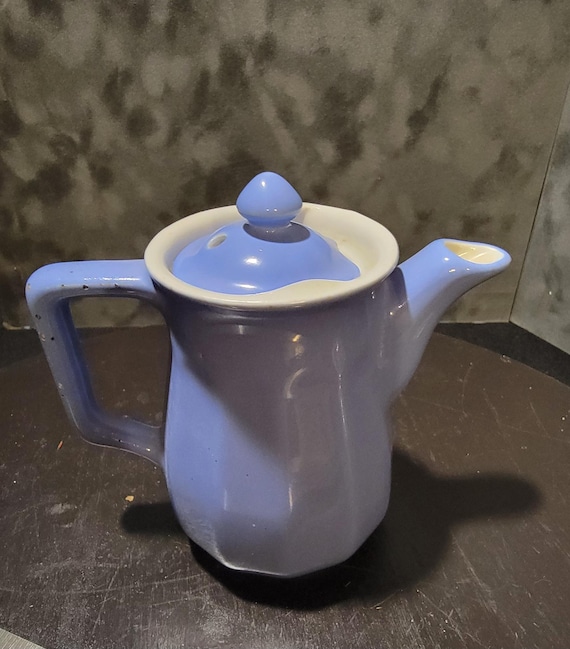 Vintage Periwinkle Blue Ceramic Teapot with Lid – Small 2-Cup Personal Teapot, Cottagecore Kitchenware