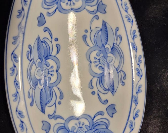 Vintage Ceramic Bathtub Shape Soap/ Trinket Dish Bowl Blue and White