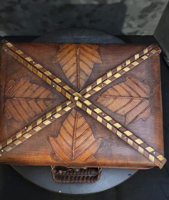 Vintage Wooden Nesting Suitcase Set: Leaf Inlay, Rustic Farmhouse Decor