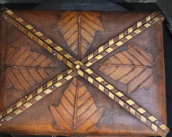 Vintage Wooden Nesting Suitcase Set: Leaf Inlay, Rustic Farmhouse Decor