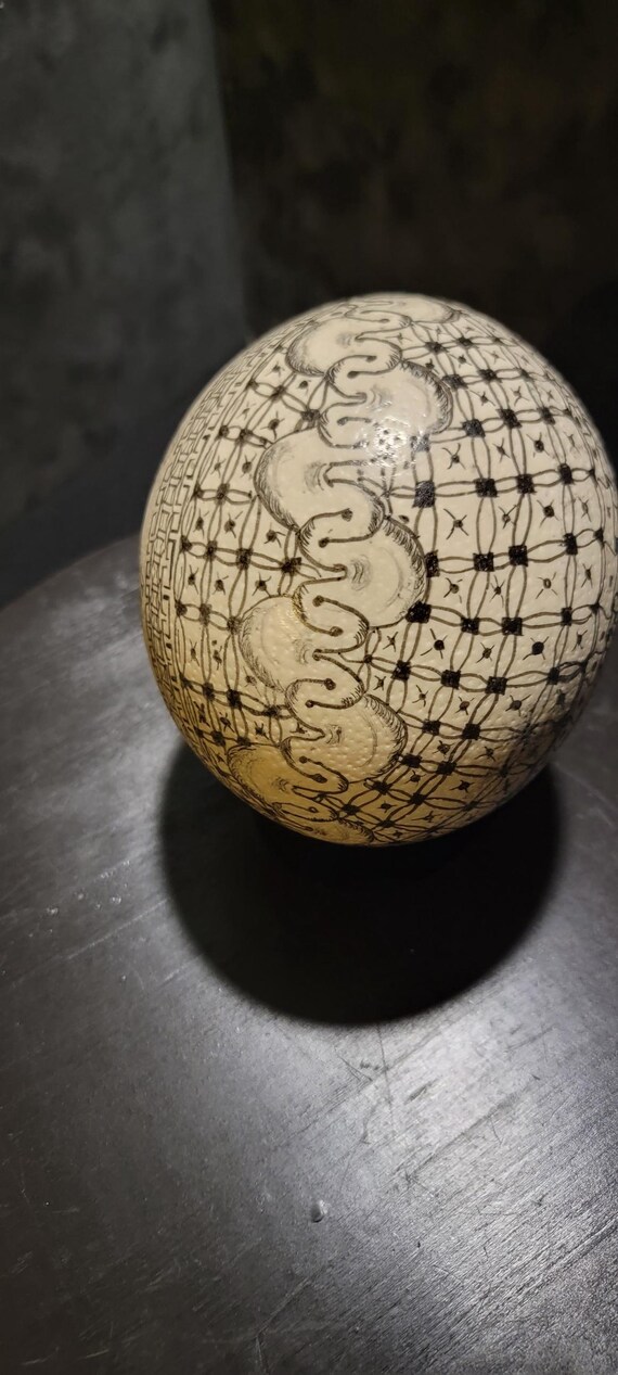 Hand-Drawn Ostrich Egg Art: Intricate Geometric Design, Award-Winning