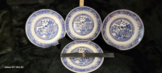 Blue Willow Dinner Plates Set of Four
