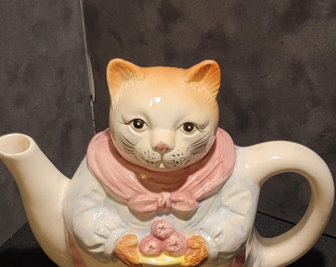 Vintage Ceramic Cat Teapot