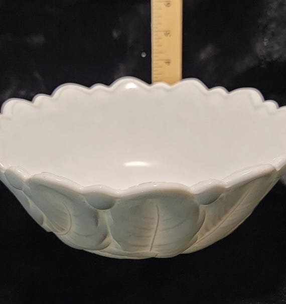 Vintage Indiana Milk Glass Wild Rose with Leaves and Berries Bowl