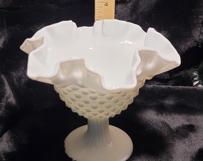 Vintage White Ruffled Hobnail Pedestal Bowl Compote unmarked Fenton, Candy dish