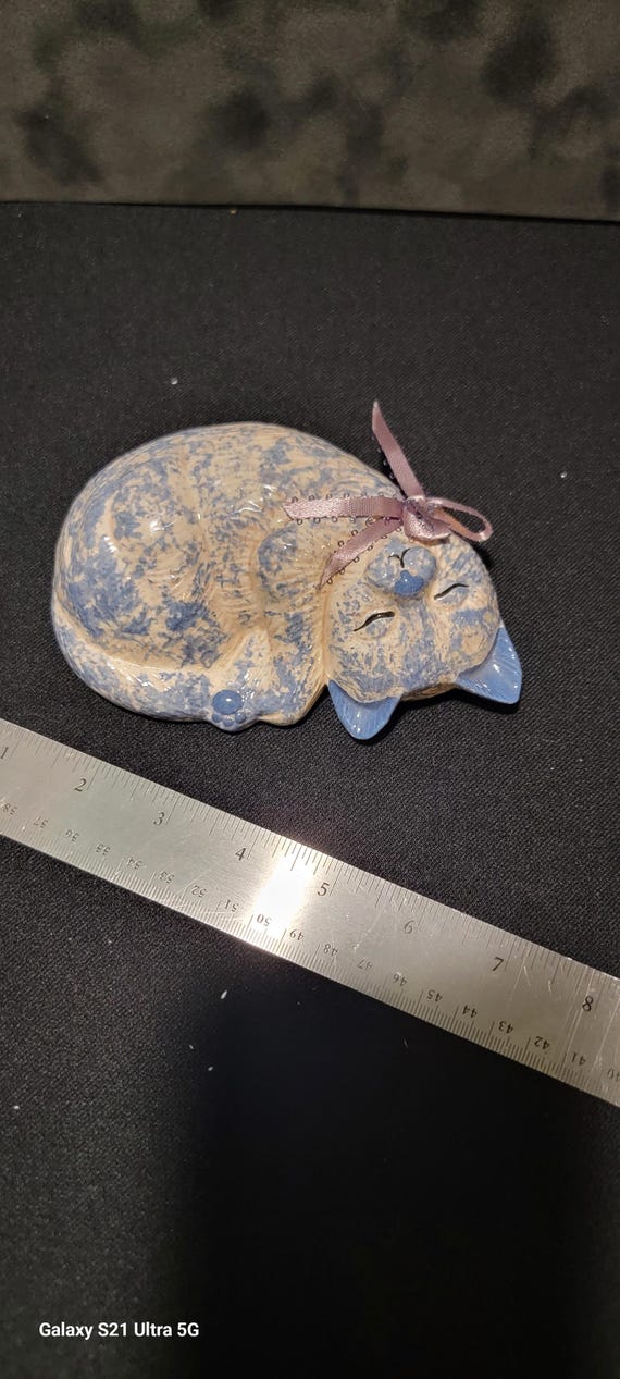 Vintage Sleeping Cat Ceramic Figurine Katy’s Country Creamery | Blue Spongeware Cat Decor | 1990s Country Cottage