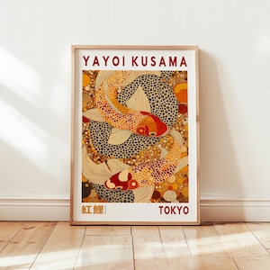 Impresión de pez koi de Yayoi Kusama – Arte mural japonés – Arte de puntos – Decoración estética para el hogar – Póster de peces coloridos – Impresión para el baño