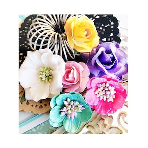 Marion Smith, Fleurs, Ornements floraux, Fleurs en papier de mûrier, Fleurs tziganes Junque, Rhapsody, Fleurs faites main