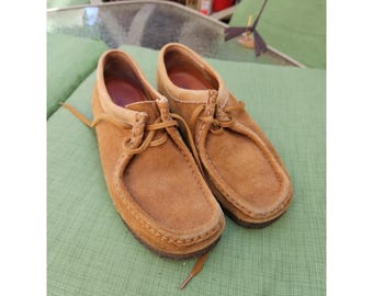 Clark's Originals Wallabee Chukka Boots Beige Maple Suede Leather Mens Size 9