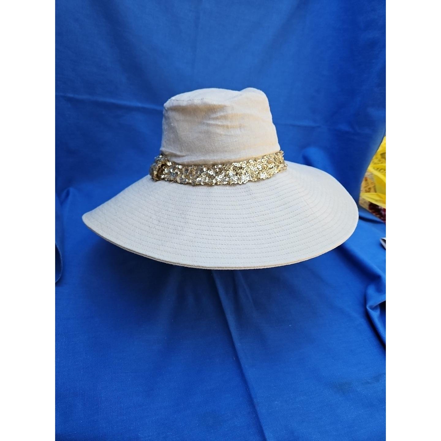 Wide Brim Sun Hat Linen Gold Sequin Band Beach Packable  display picture 2