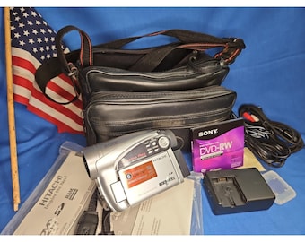 Hitachi DVD-CAM DZ-GX5020A Camcorder w/Charger & Case Tested Works