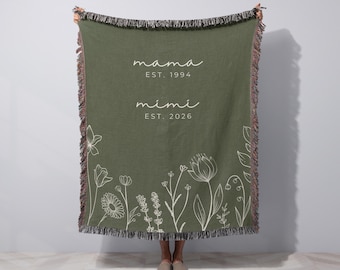 Personalized Blanket for Grandma Present Pregnancy Reveal Custom Gigi Floral Nana Woven Throw Unique Grandma Birthday Gift for Grandparent