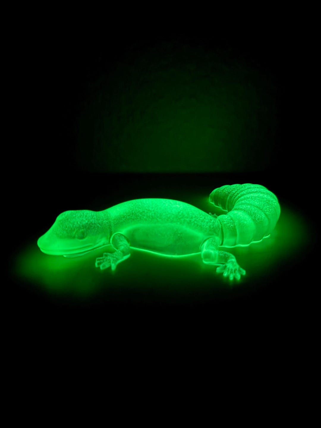 Bright Glow in the Dark Gecko Lizard Light Green Fishtank Safe Faux ...
